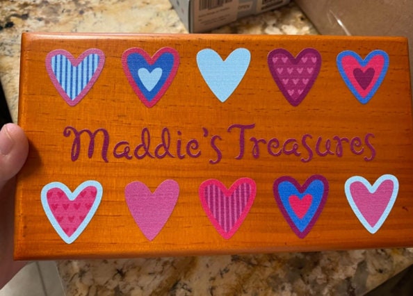 Personalized Treasure Box for Girls, Keepsake Trinket Holder with Lock & Key, Customize Kids Name or Any Message, Birthday Christmas Gifts