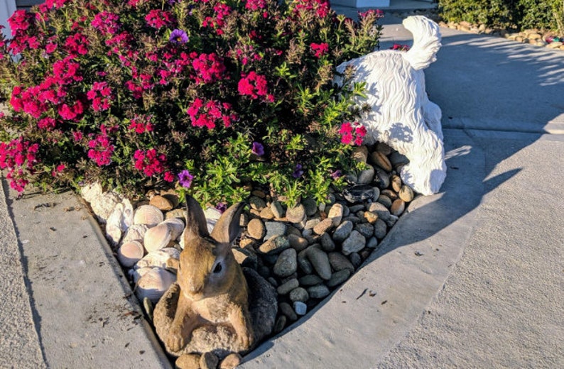 Curious Life-Like Bunny Statue Garden Decors