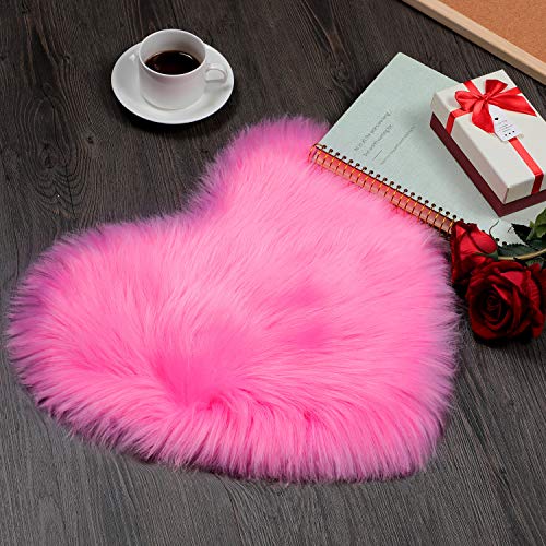 2 Pieces Fluffy Faux Sheepskin Area Rug Heart Shaped, 12 x 16 Inch