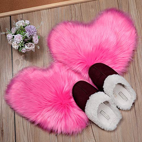 2 Pieces Fluffy Faux Sheepskin Area Rug Heart Shaped, 12 x 16 Inch