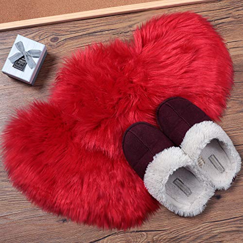 2 Pieces Fluffy Faux Sheepskin Area Rug Heart Shaped, 12 x 16 Inch