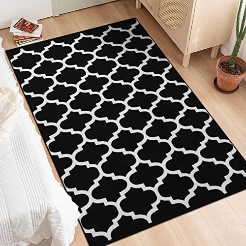 Black & White Outdoor Rug, Machine Washable, Reversible