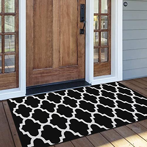 Black & White Outdoor Rug, Machine Washable, Reversible