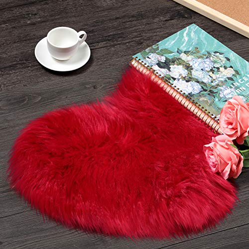 2 Pieces Fluffy Faux Sheepskin Area Rug Heart Shaped, 12 x 16 Inch