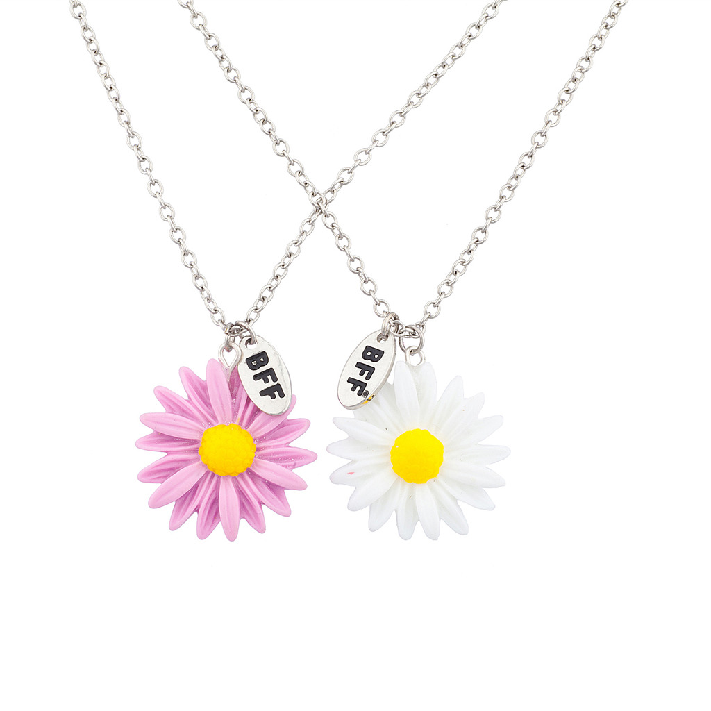 Best Friends BFF Daisies Necklace Set ( 2 Pc )