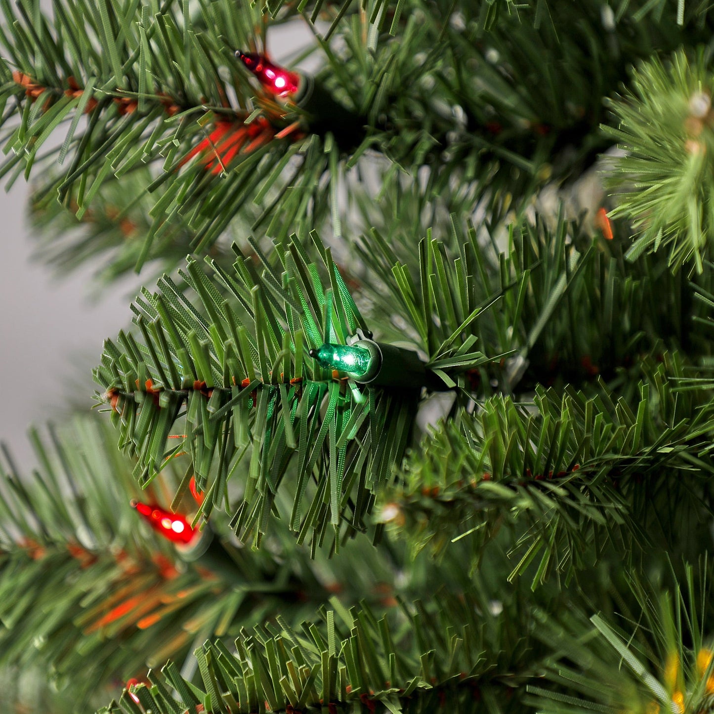 Artificial Christmas Tree, 3' - 70 Incandescent Lights