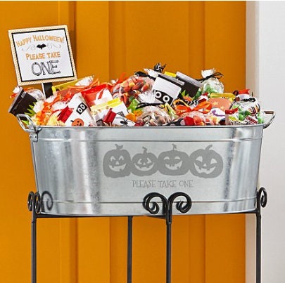 Personalized Trick-Or-Treat Galvanized Beverage Tub, Halloween Party Beverage Holder, Beverage Tub for Outdoor Parties, 20.75″x11.75″x7″