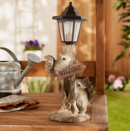 Friendly Squirrels Solar Powered Garden Lights, Decorative Lamp for Patio Yard Garden Pathway Walkway Christmas, Welcome Sign Decor,