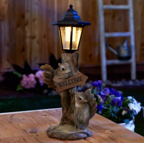 Friendly Squirrels Solar Powered Garden Lights, Decorative Lamp for Patio Yard Garden Pathway Walkway Christmas, Welcome Sign Decor,